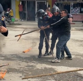 सुदूरपश्चिमका सामाजिक विकास मन्त्री साउँदको पुत्ला दहन