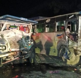 काठमाडौंबाट बाजुरा आउँदै गरेको बस दुर्घटना, १७ जना घाइते (नामसहित)