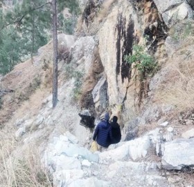 ठेकेदारको लापारबाहीले बिच्छ्याको गोलीगौँडा सडक ५ बर्षदेखी अलपत्र