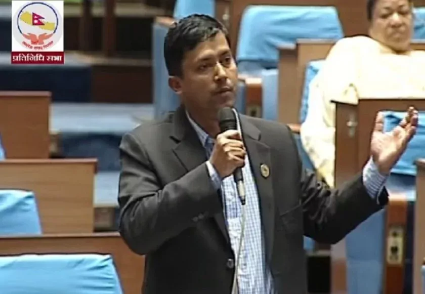 सरकार भाग्यो, प्रधानमन्त्रीलाई नत्थी लगाएर संसदमा ल्याउनुपर्ने अवस्था नहोस् :  एमाले