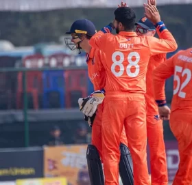 आर्यनको घातक बलिङ, १ सय २३ रनमा समेटियो नामिबिया