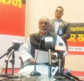 नयाँ अभियानको घोषणा गर्दै नेता महतोले छाडे लोसपा