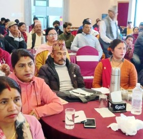 एमाले तानसेनको नयाँ अभियान, भाषणको साटो कृषकलाई व्यावसायिक तालिम