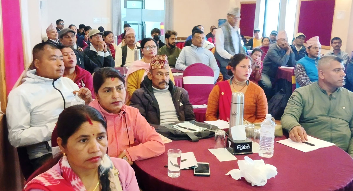 एमाले तानसेनको नयाँ अभियान, भाषणको साटो कृषकलाई व्यावसायिक तालिम