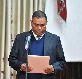 उपेन्द्र यादवले गरे शपथ ग्रहण, सरकारमा उपप्रधानमन्त्रीको संख्या ४ पुग्यो