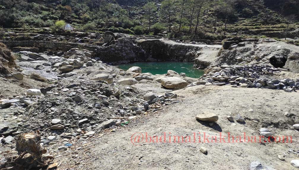 पाँच करोड लागतमा बन्ने बाउली माेटरेवल पुलको ३ वर्षमा एउटै खाल्डो