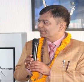 उपन्यासकार डा.डीआर उपाध्यायको नयाँ गीत ‘गासेर प्रिति’