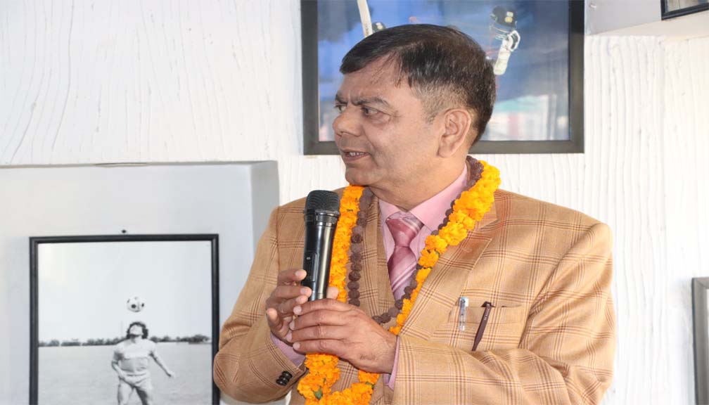 उपन्यासकार डा.डीआर उपाध्यायको नयाँ गीत ‘गासेर प्रिति’