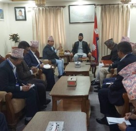 सेवा प्रवाहमा तत्काल सुधार गर्न गृहमन्त्रीको निर्देशन