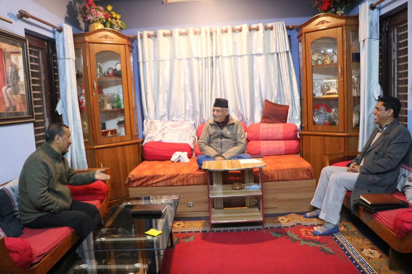 बालकोटमा अध्यक्ष ओली र विप्लवबिच छलफल