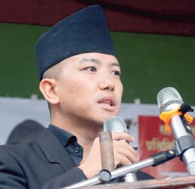 एमालेले इलाम-२ मा सुहाङ नेम्वाङलाई उम्मेदवार बनाउने