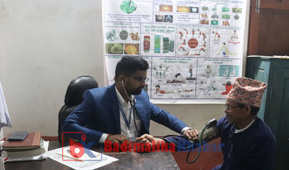 बाजुरामा आयुर्वेद सेवाबाट उपचार गर्नेको संख्या बढ्दै