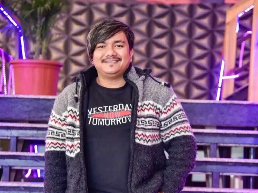 गायक सुप्रीमराज विश्वकर्माकाे रेशमीको डोरी गीत सार्वजनिक