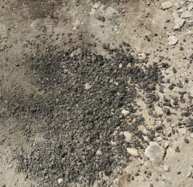 कैलालीको गौरीगंगामा कालोपत्र गरेको एक महिनामै सडक भत्कियो