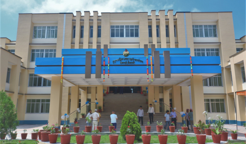 सुदूरपश्चिममा प्रहरी सरुवामै आर्थिक चलखेल! यसो भन्छन् डिआइजी केसी