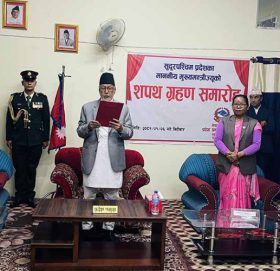 सुदूरपश्चिमका मुख्यमन्त्री सोडारीले लिए शपथ
