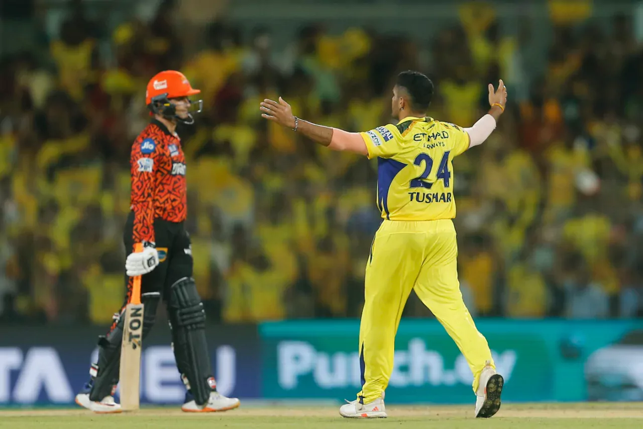 चेन्नईसामु हैदराबाद नतमस्तक