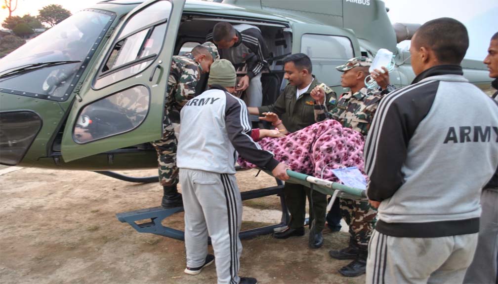 बाजुराबाट गर्भवतीको हवाई उद्धार