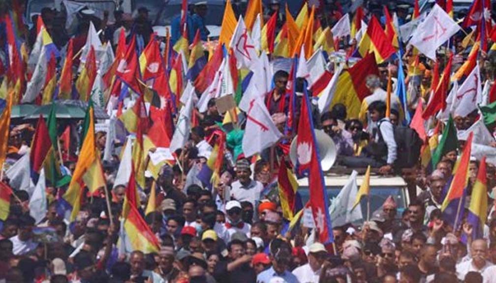 राप्रपाले काठमाडौं केन्द्रित प्रदर्शन गर्दै