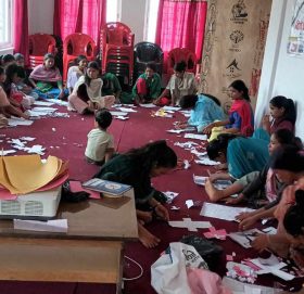 बुढिगंगा नगरपालिका २ मा किशोरीहरुलाई सेनेटरी प्याड बनाउने तालिम सम्पन्न