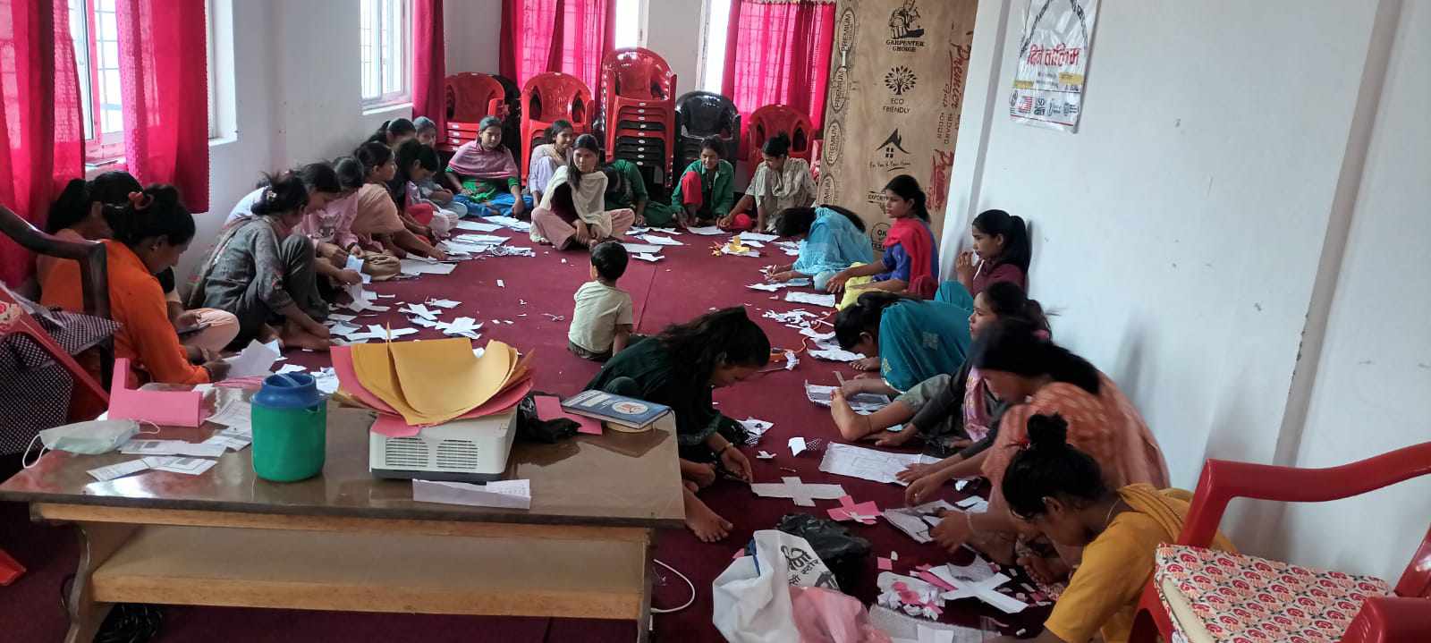 बुढिगंगा नगरपालिका २ मा किशोरीहरुलाई सेनेटरी प्याड बनाउने तालिम सम्पन्न