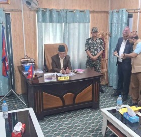 सुदूरपश्चिम मुख्यमन्त्रीमा नाउपाका लक्ष्मणकिशोरकाे दाबी पेश