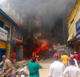 दैलेख बजारमा आगलागी