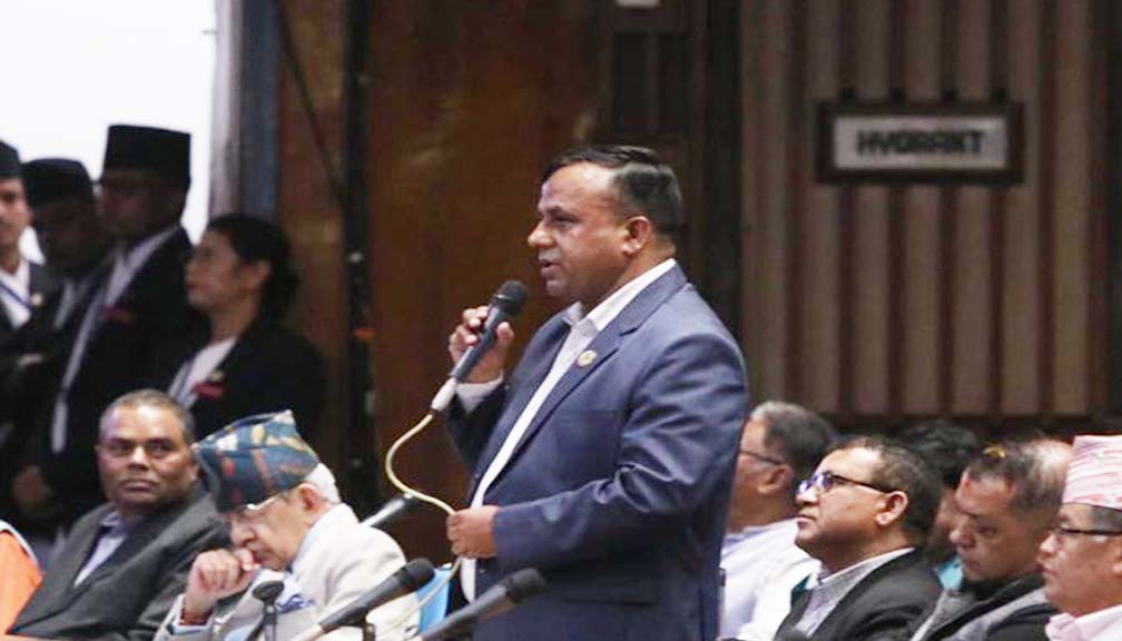 अछामकाे बयलपाटा अस्पताल सञ्चालनमा सहयोग गर्न सरकारलाई सांसद बद्रीप्रसाद पाण्डेकाे आग्रह