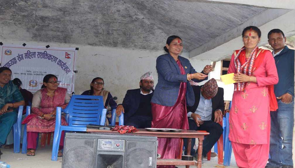 खप्तड छेडेदहमा उपाध्यक्षसँग `महिला सशक्तीकरण कार्यक्रम´ सुरु