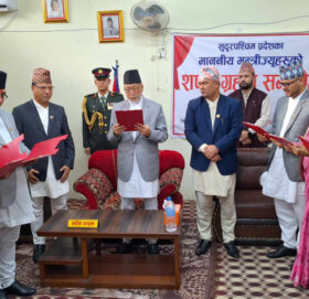 सुदूरपश्चिममा सात मन्त्रीले लिए शपथ,जोशीले गरे बहिस्कार