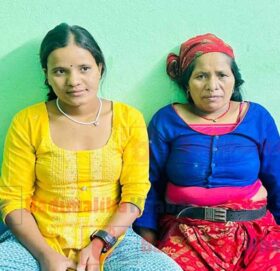 बाजुराको त्रिवेणीकी जौला आर्थिक अभावले उपचार गर्न नसक्दा अलपत्र