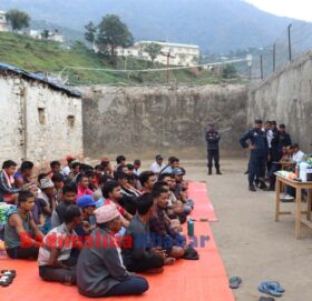 बाजुरा कारागारका कैदीलाई पाचँ दिने हार्पिक, फिनेल तथा साबुन उत्पादन तालिम