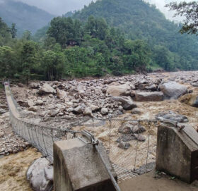 बाढीका कारण एक सय २५ भन्दा बढी परिवार विस्थापित