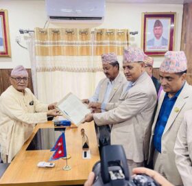 लुम्बिनीको मुख्यमन्त्रीमा एमालेका चेतनारायण आचार्यको दाबी पेश