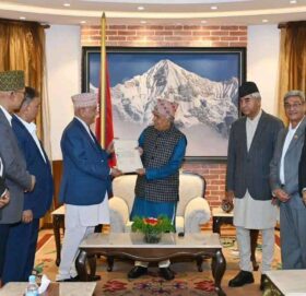 प्रधानमन्त्रीमा केपी शर्मा ओलीको नियुक्ति र शपथ आइतबार हुने