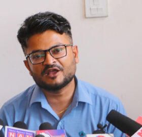 सहकारी ठगी र पासपोर्टबारे रविमाथि छानबिन होस् : मुकुल ढकाल