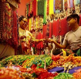 साउन नजिकिएसँगै पोते पसलहरूमा भीड