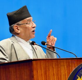 प्रधानमन्त्री प्रचण्ड पदमुक्त