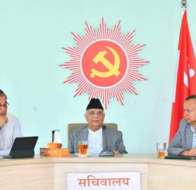 बुधबारसम्म राजीनामा दिन प्रधानमन्त्री प्रचण्डलाई एमालेको आग्रह