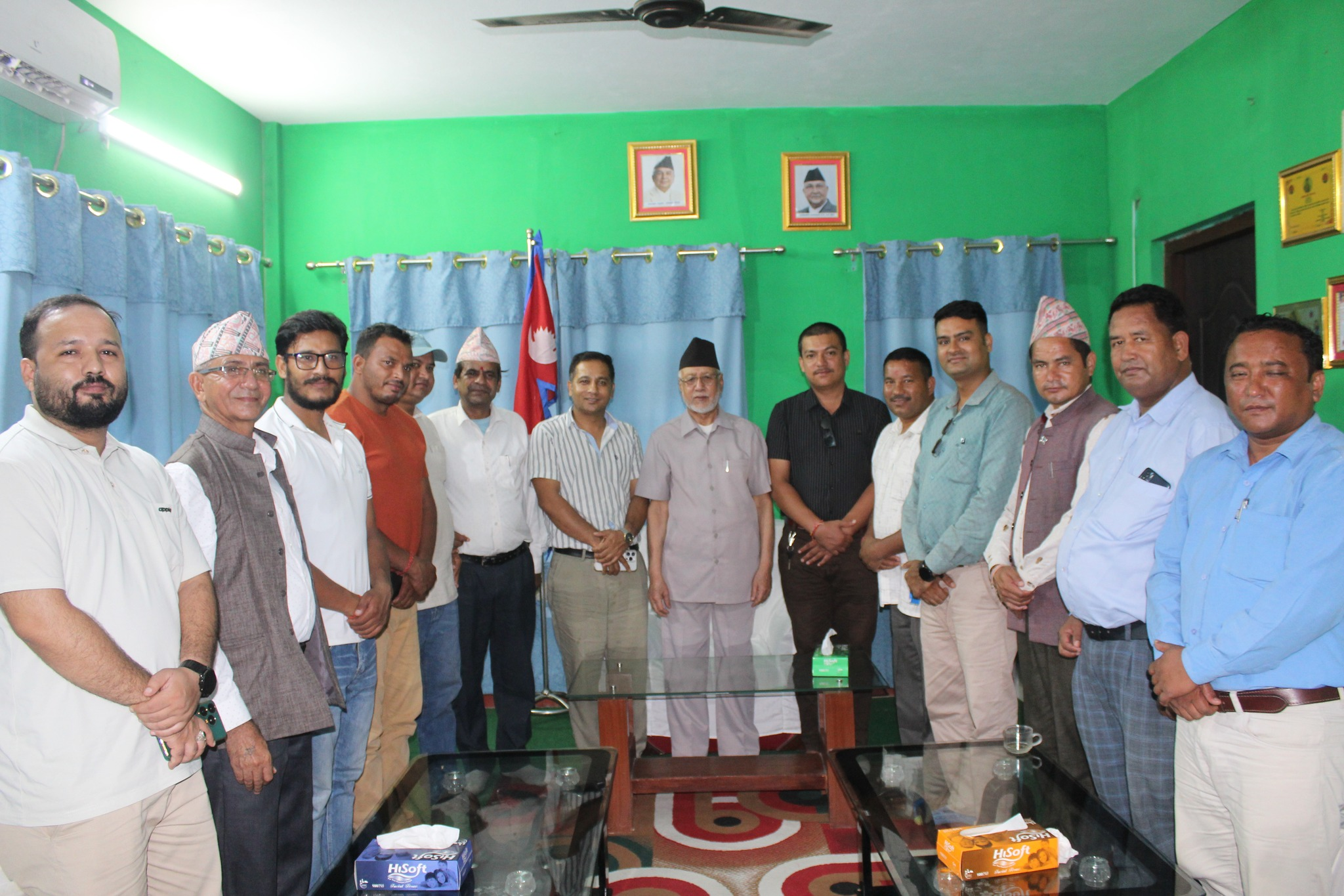 सुदूरपश्चिमको विकास र संवृद्धिको लागि प्रदेश प्रमुखसँग छलफल