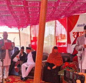 सुदूरपश्चिमका नवनियुक्त मुख्यमन्त्री र मन्त्रीले लिए शपथ