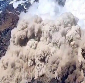 मुस्ताङको थासाङमा फेरि हिउँपहिरो, बोक्सीखोला थुनियो