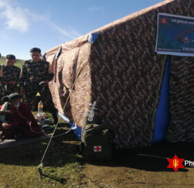 नेपाली सेनाद्धारा बडिमालिका  स्वास्थ्य शिबिरमा २ सय बढिको उपचार