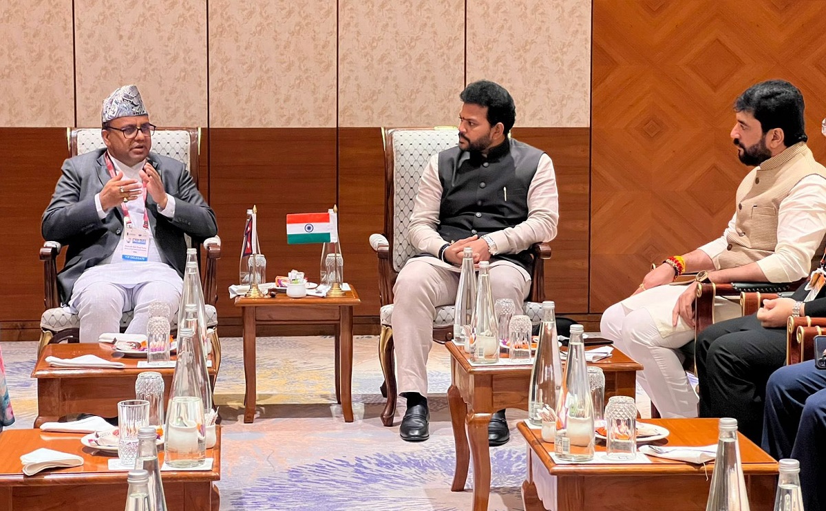 भैरहवा र पोखरामा सिधा उडान थाल्न भारतीय समकक्षीसँग पर्यटनमन्त्री पाण्डेको प्रस्ताव