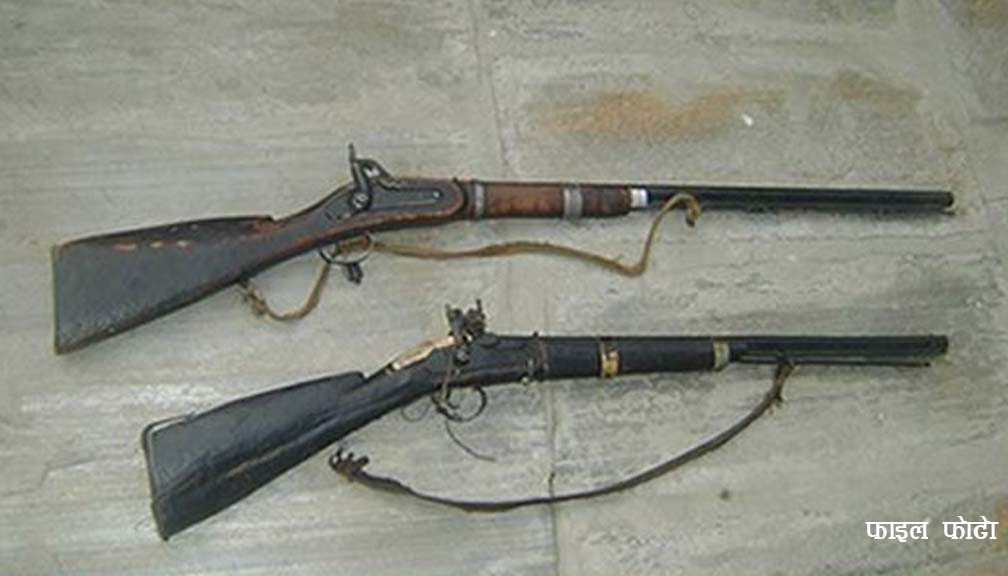 बाजुराकाे स्वामिकार्तिकबाट भरुवा बन्दुक सहित २ जना  पक्राउ