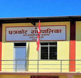 छत्रकोट गाउँपालिकाकी वडा सदस्य नेपाली पदमुक्त