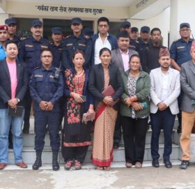 बाजुरामा आत्महत्या भयावह बन्दै, रोकथाम गर्न सबैले जिम्मेवार बन्नुपर्ने सरोकारवालाकाे जोड