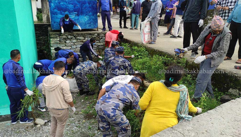 मार्तडी बजारमा सरसफाई