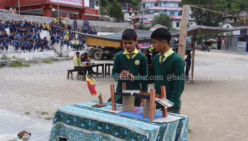 मालिका मावि र क्रेटरजोन एकेडेमीद्धारा विज्ञान सामग्री प्रर्दशनी