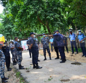 धनगढीमा सशस्त्र प्रहरी र तस्करबिच नै साठगाँठ! पचाइयो ३० हजार